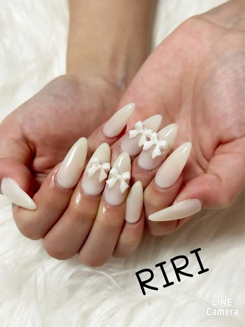 ネイル ジェルネイル ロングネイル リボン スカルプネイル シンプルネイル riri オーナーのネイルデザイン