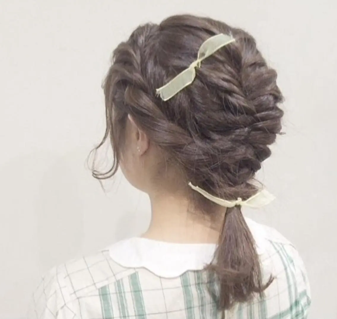 セミロング カラー ヘアアレンジ ベージュカラー 佐藤 美咲のヘアスタイル
