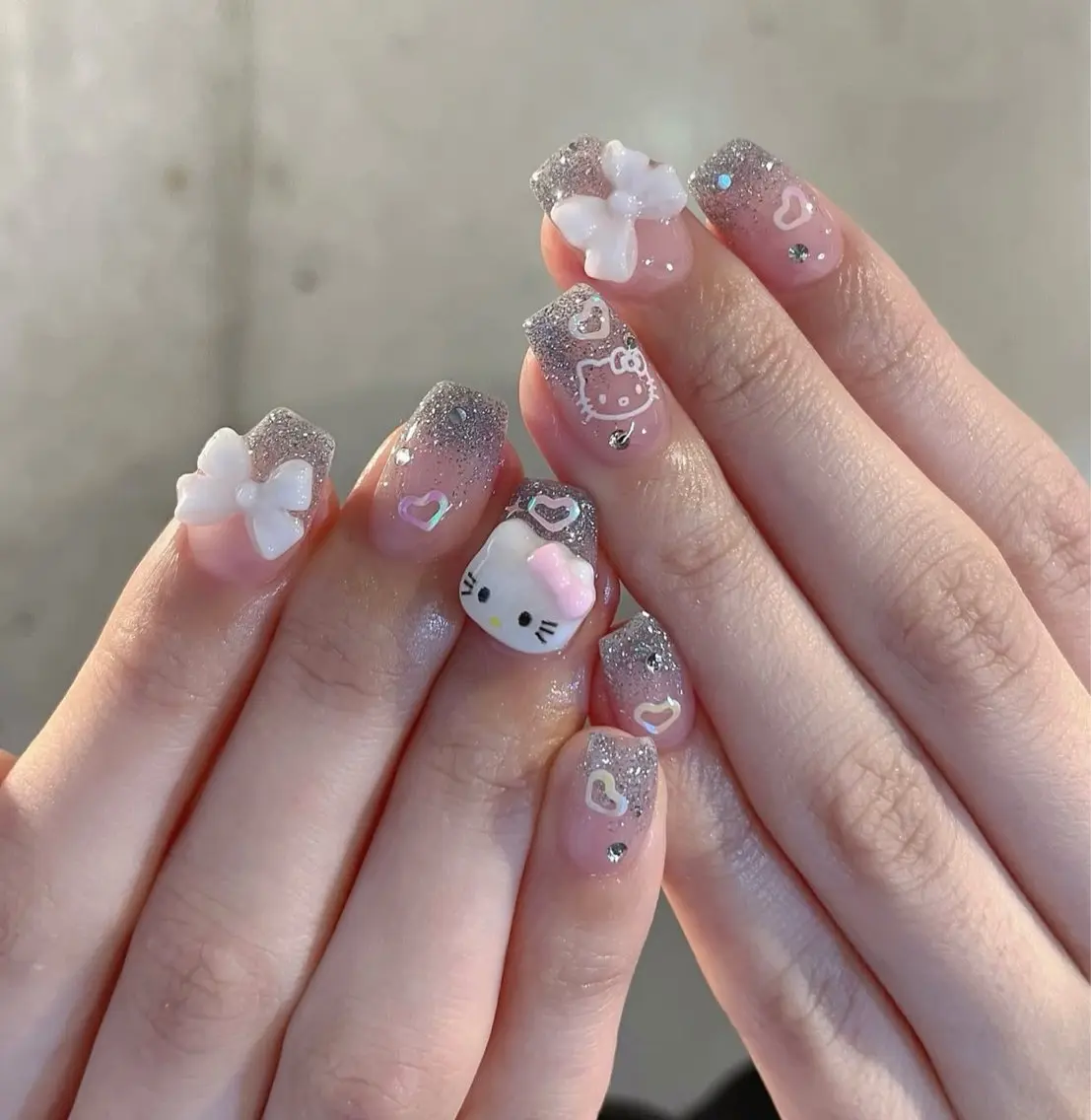 ネイル グラデーション キラキラネイル ワンカラーネイル 冬ネイル Jenn Nail Salonのネイルデザイン
