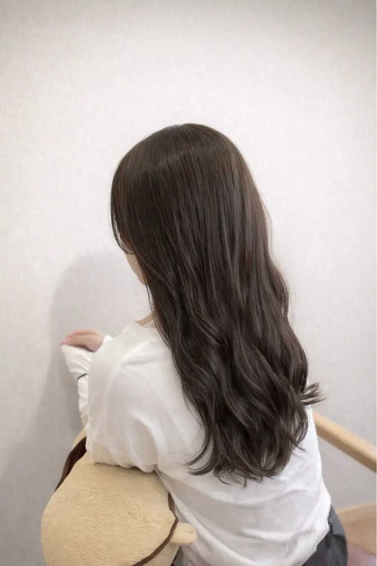 ロング カラー ベージュカラー カット ヘアカラー トリートメント 艶カラー/レイヤー カット🫧あいりのヘアスタイル