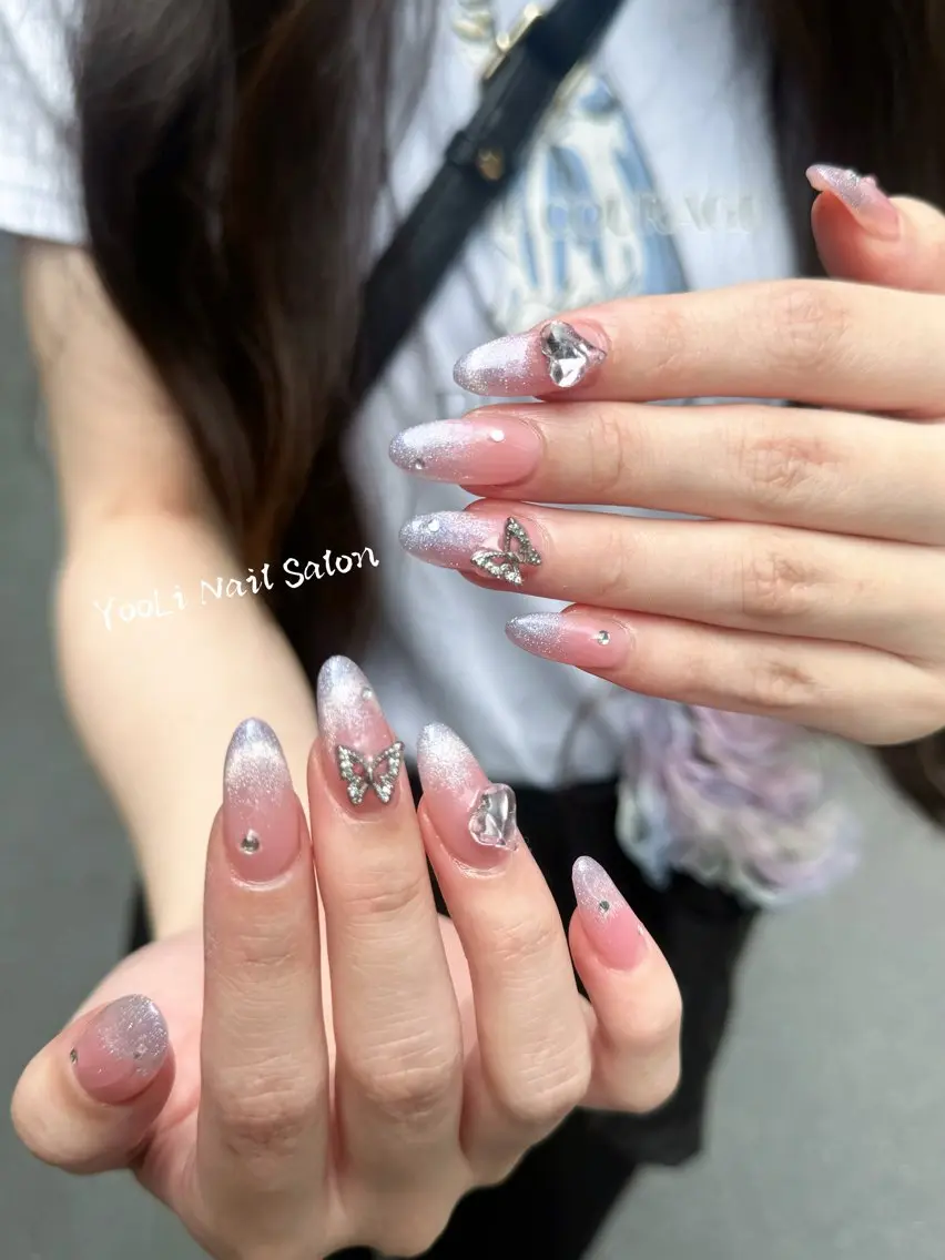ネイル アートネイル オーロラネイル チークネイル フレンチネイル ガラスフレンチ ハンドネイル 🎀🎀YooLi Nail Salonのネイルデザイン