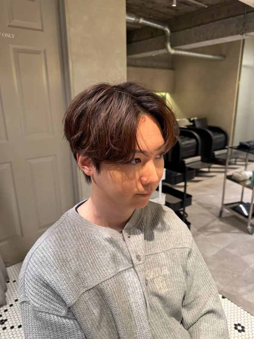 メンズ センターパート 新宿/ヘアカラー Fumaのヘアスタイル