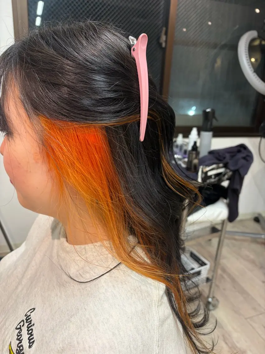 ロング ヘアカラー 大賀 鈴のヘアスタイル