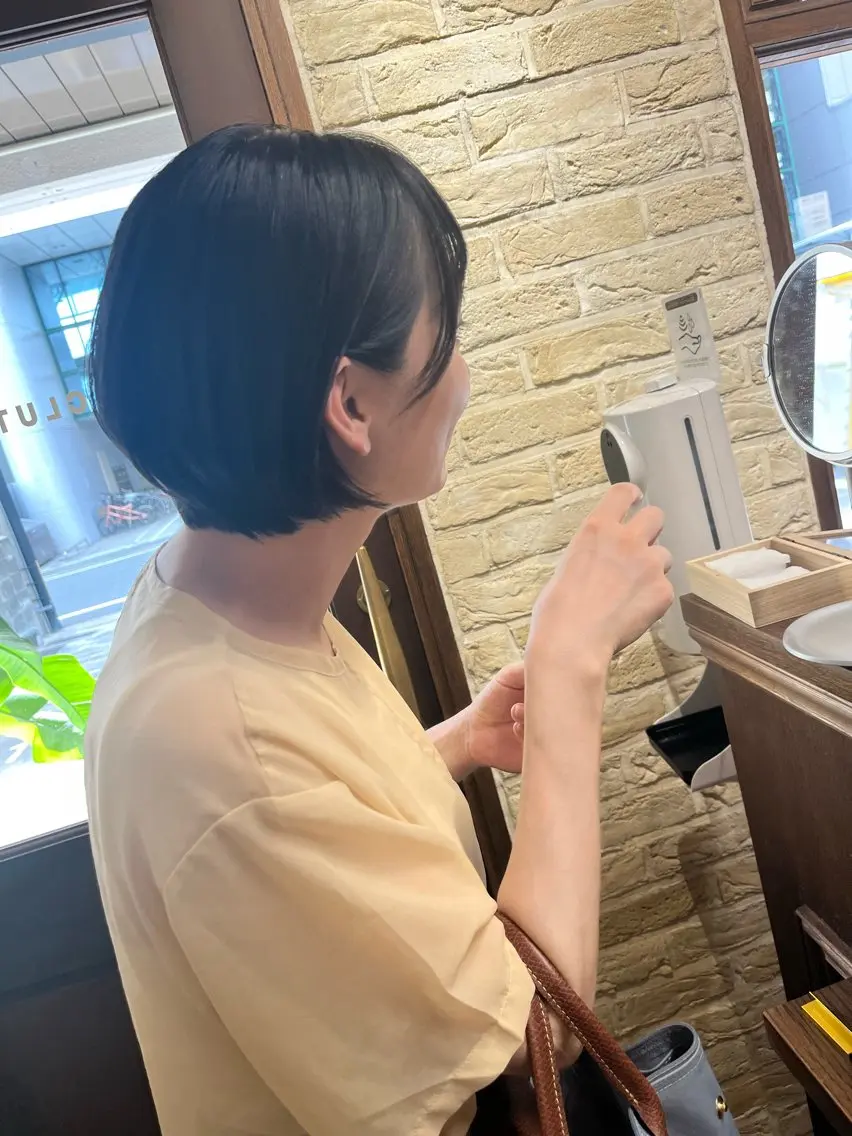 ショート ショートボブ ボブ ショートヘア 河上 麻衣/白髪ぼかしのヘアスタイル