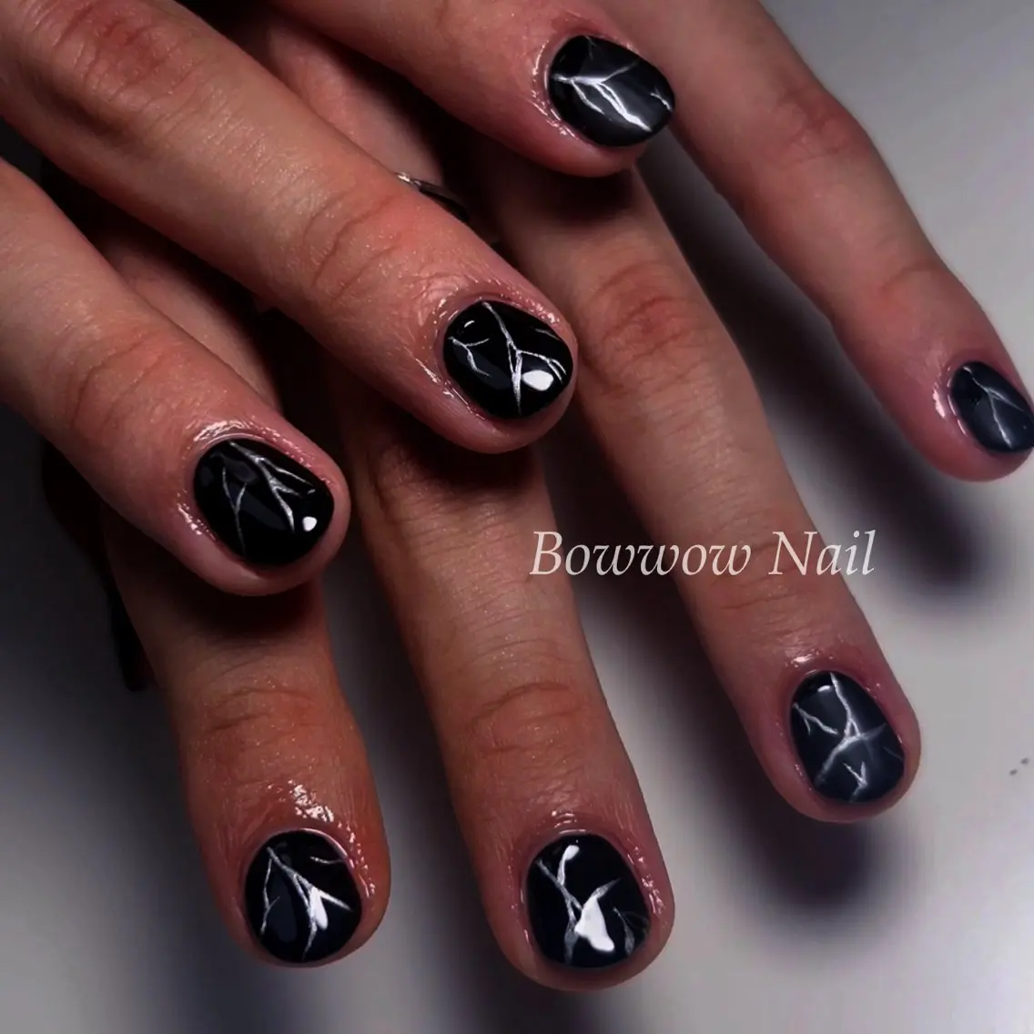 ネイル チークネイル ハート 韓国ネイル メンズネイル ピンク Bow wow Nail さや🧸のネイルデザイン