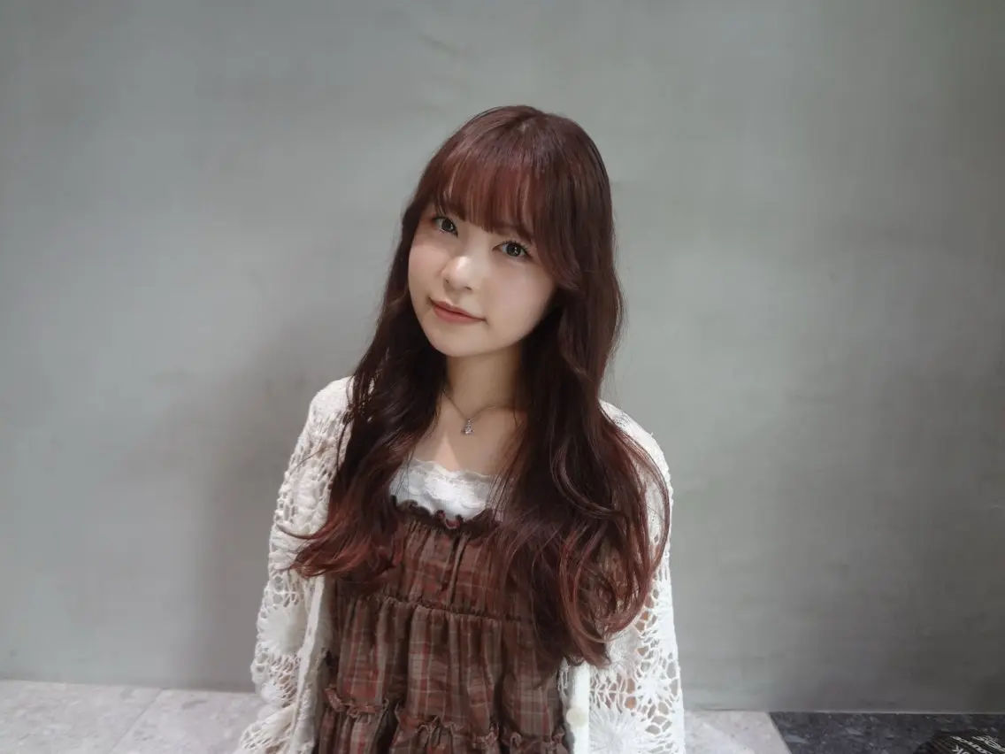 セミロング カラー ブラウンカラー カシス 透明感カラー ピンクカラー ヘアカラー トリートメント H.MEINA ／BECK神戸のヘアスタイル