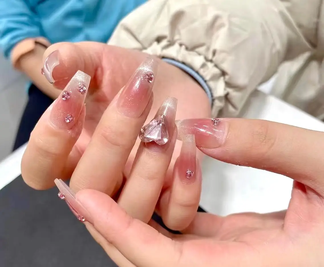 ネイル ハンドネイル ハンドケア Nail Bloom横浜西口店のネイルデザイン