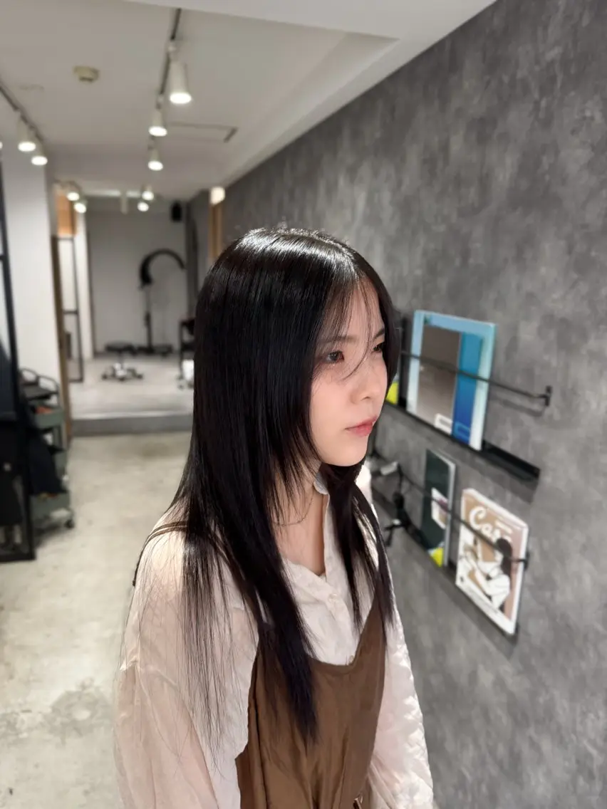 ロング 縮毛矯正 カット 縮毛矯正 トリートメント ツヤツヤ縮毛矯正 /美髪カラー 小山のヘアスタイル