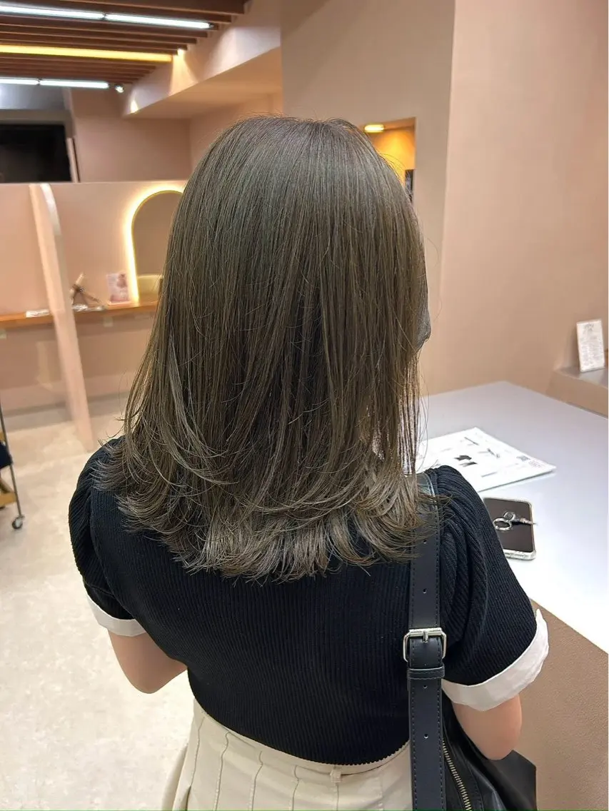 カラー ROCCOeast RURIのヘアスタイル