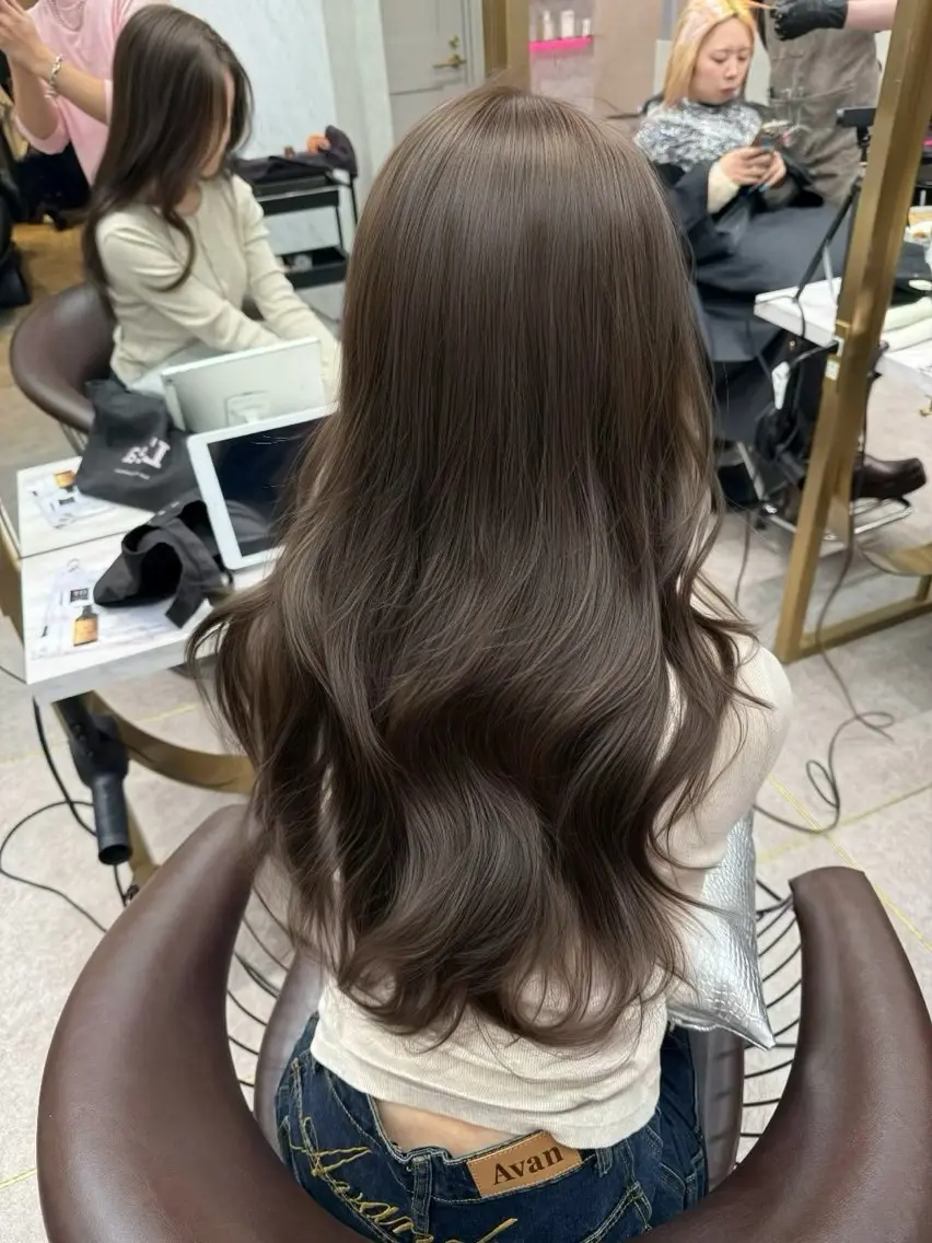 セミロング カラー カット ヘアカラー トリートメント レイヤーダブルカラー KYONのヘアスタイル