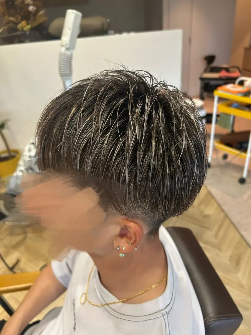 ショート カラー メンズ メンズブリーチ メンズメッシュ ブリーチ メッシュ カット ヘアカラー 💎Dia/響🌍 メンズカット/カラーのヘアスタイル