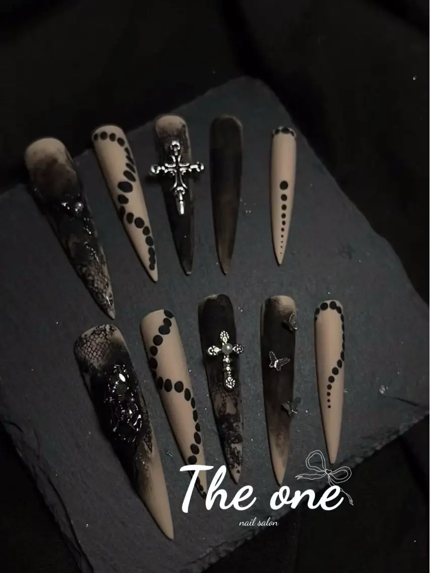 ネイル The oneアオイ アオイのネイルデザイン