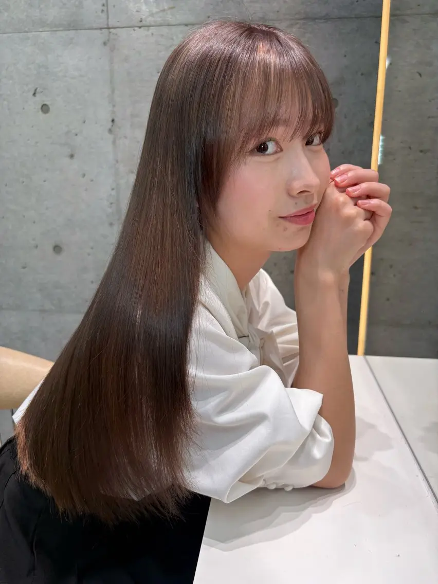 ロング カット 縮毛矯正 トリートメント 福岡縮毛矯正✨️ ストレート 向井和輝のヘアスタイル