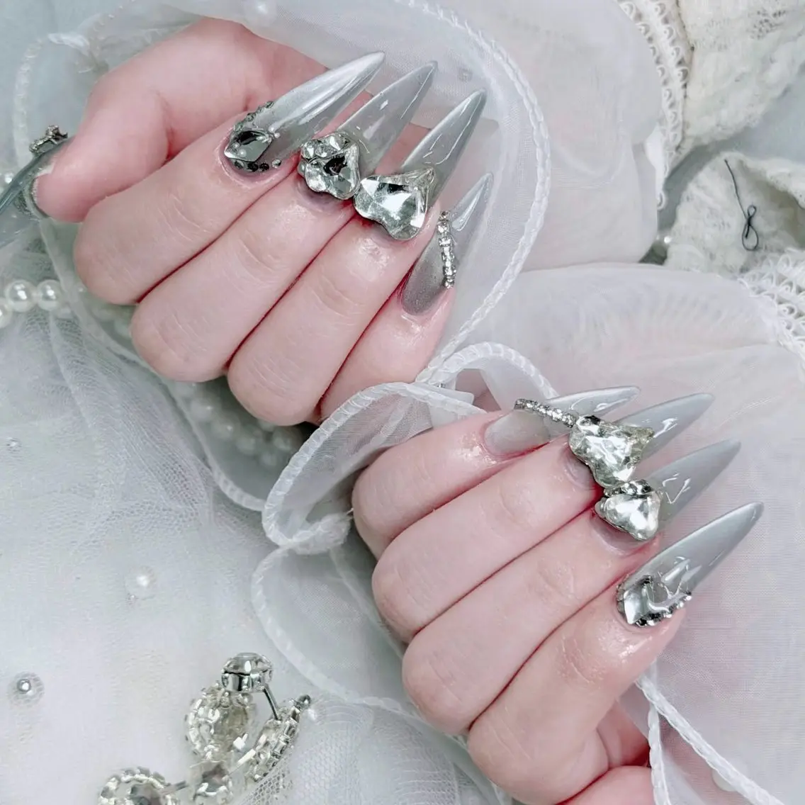 ネイル アートネイル ジェルネイル 韓国ネイル ロングネイル 持ち込み ハンドネイル ハンドケア Blingg NailStudioのネイルデザイン