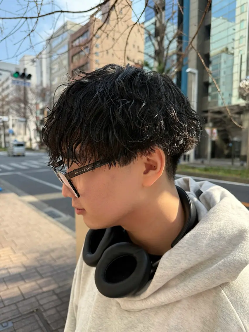 パーマ メンズ メンズパーマ 波巻きパーマ スパイラルパーマ メンズパーマ特化/ シャドウ/波巻/陸翔のヘアスタイル