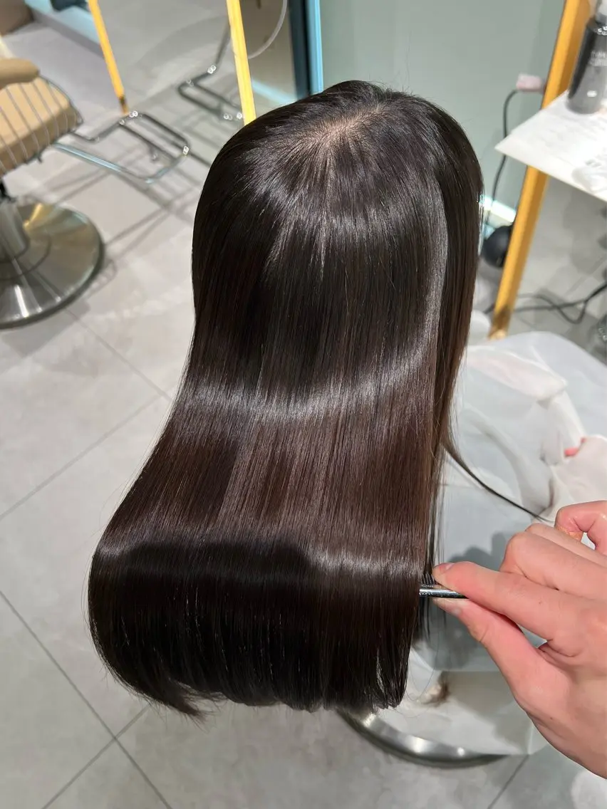 セミロング カット 縮毛矯正 トリートメント 福岡縮毛矯正✨️ ストレート 向井和輝のヘアスタイル