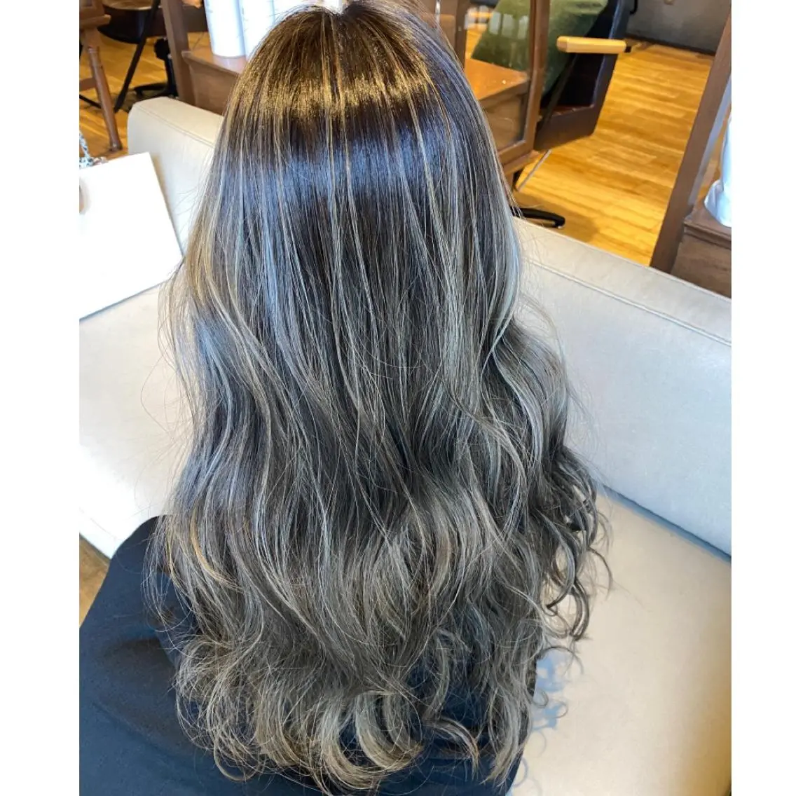 セミロング カラー カット ヘアカラー 小國 綾かのヘアスタイル