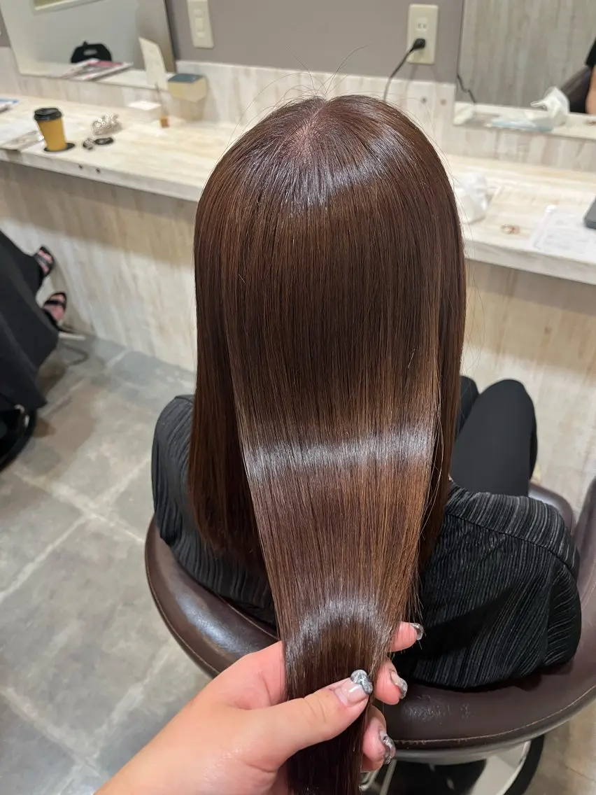 カラー 小林 亜季穂のヘアスタイル