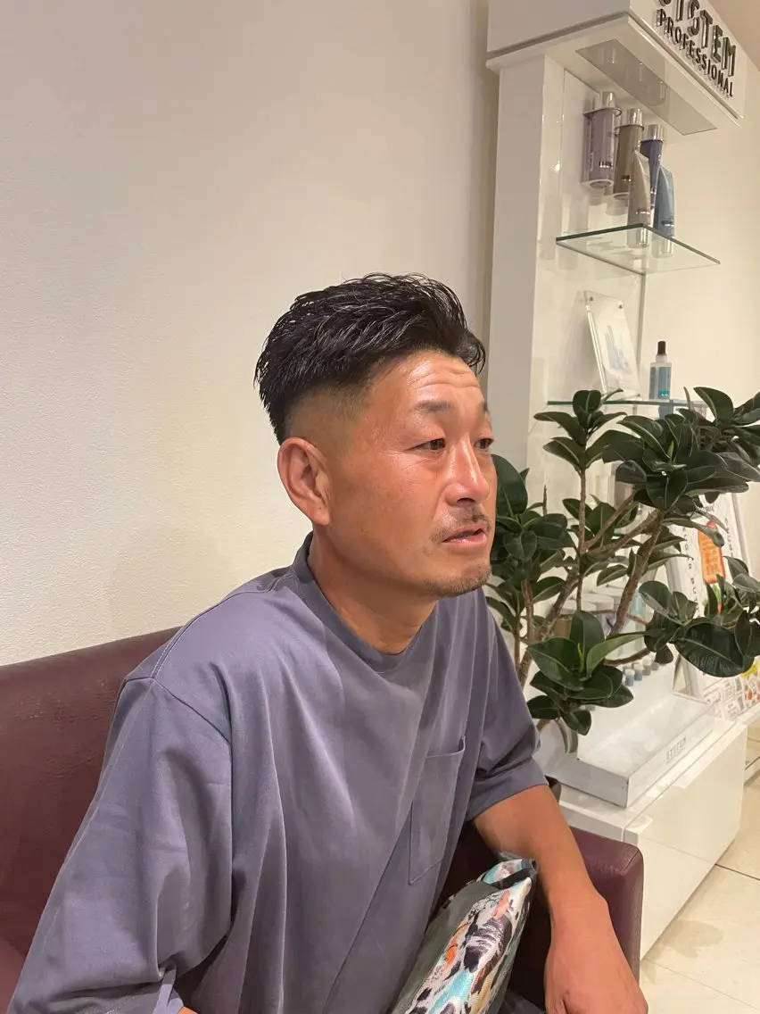 メンズ ラローサ ヨシオのヘアスタイル
