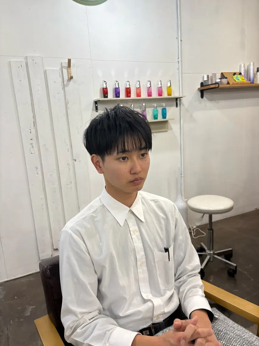 メンズ マッシュ 刈り上げ 透明感艶カラー SALTOすずのヘアスタイル