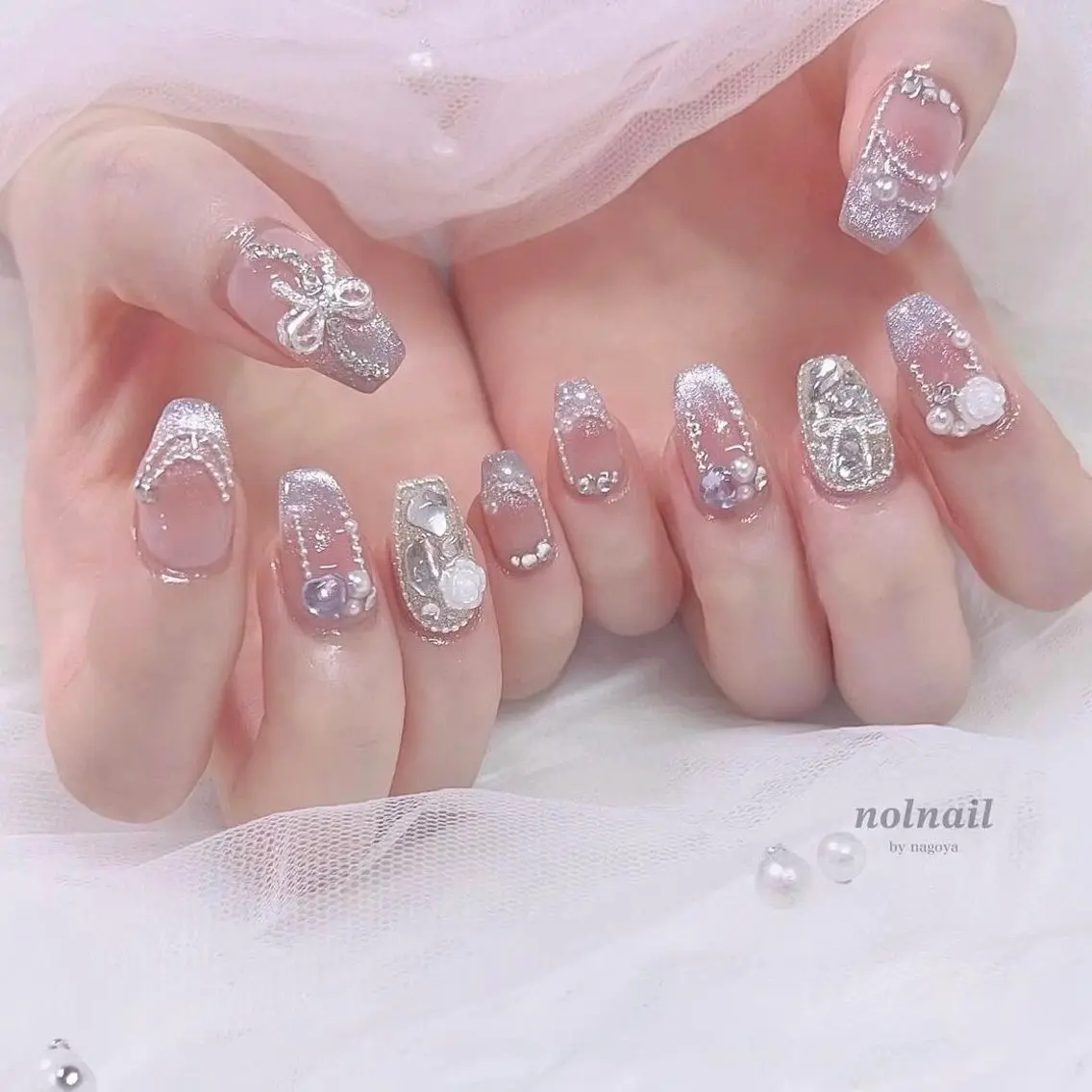ネイル グラデーション ラメ(グリッター) マグネットネイル ミラーネイル ニュアンスネイル ハンドネイル Lumi de nailsのネイルデザイン