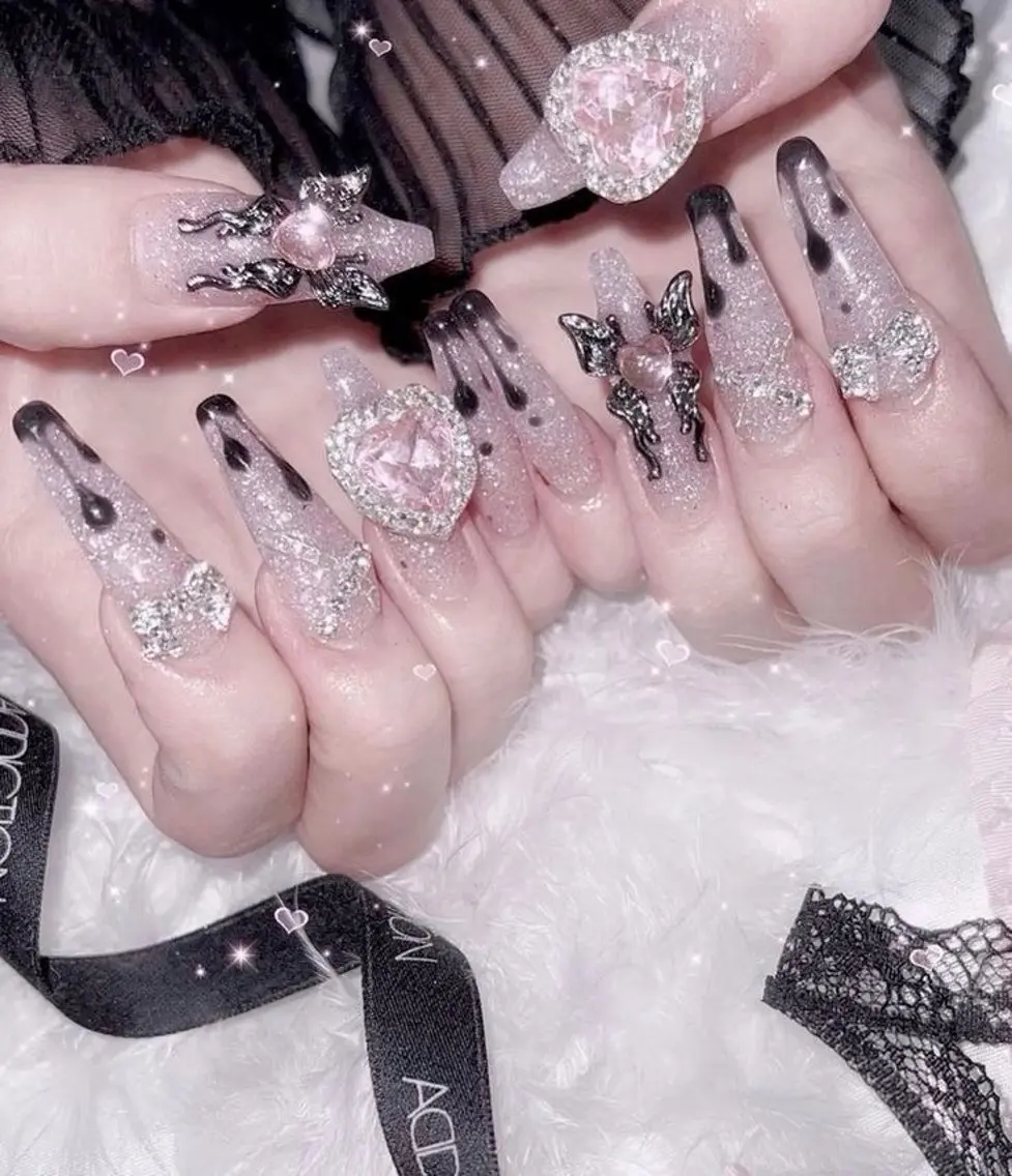 ネイル マグネットネイル ピンク ネイルチップ 冬ネイル Lee Nailsのネイルデザイン