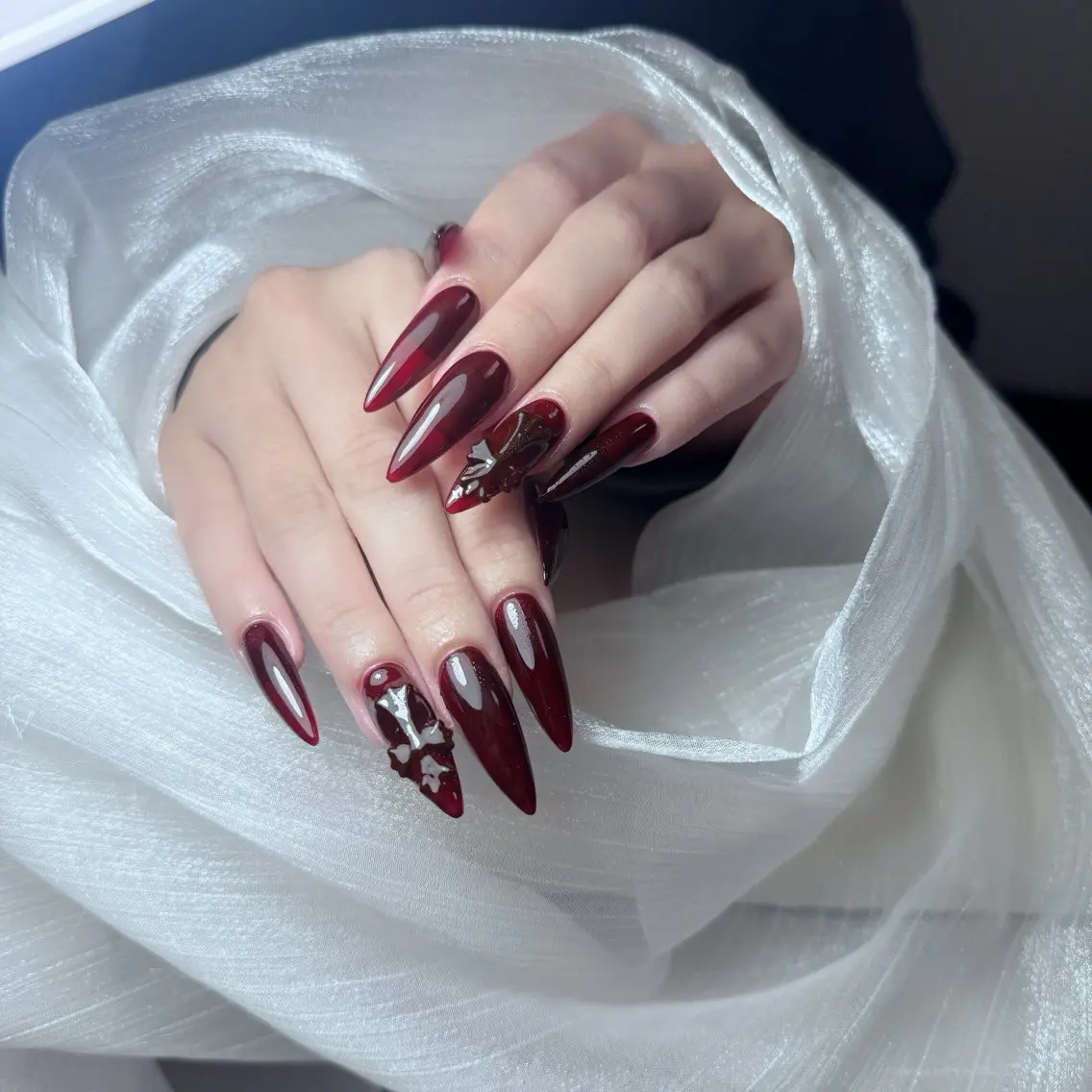 ネイル チークネイル フレンチネイル グラデーション 韓国ネイル マグネットネイル ハンドネイル Hana Nailのネイルデザイン