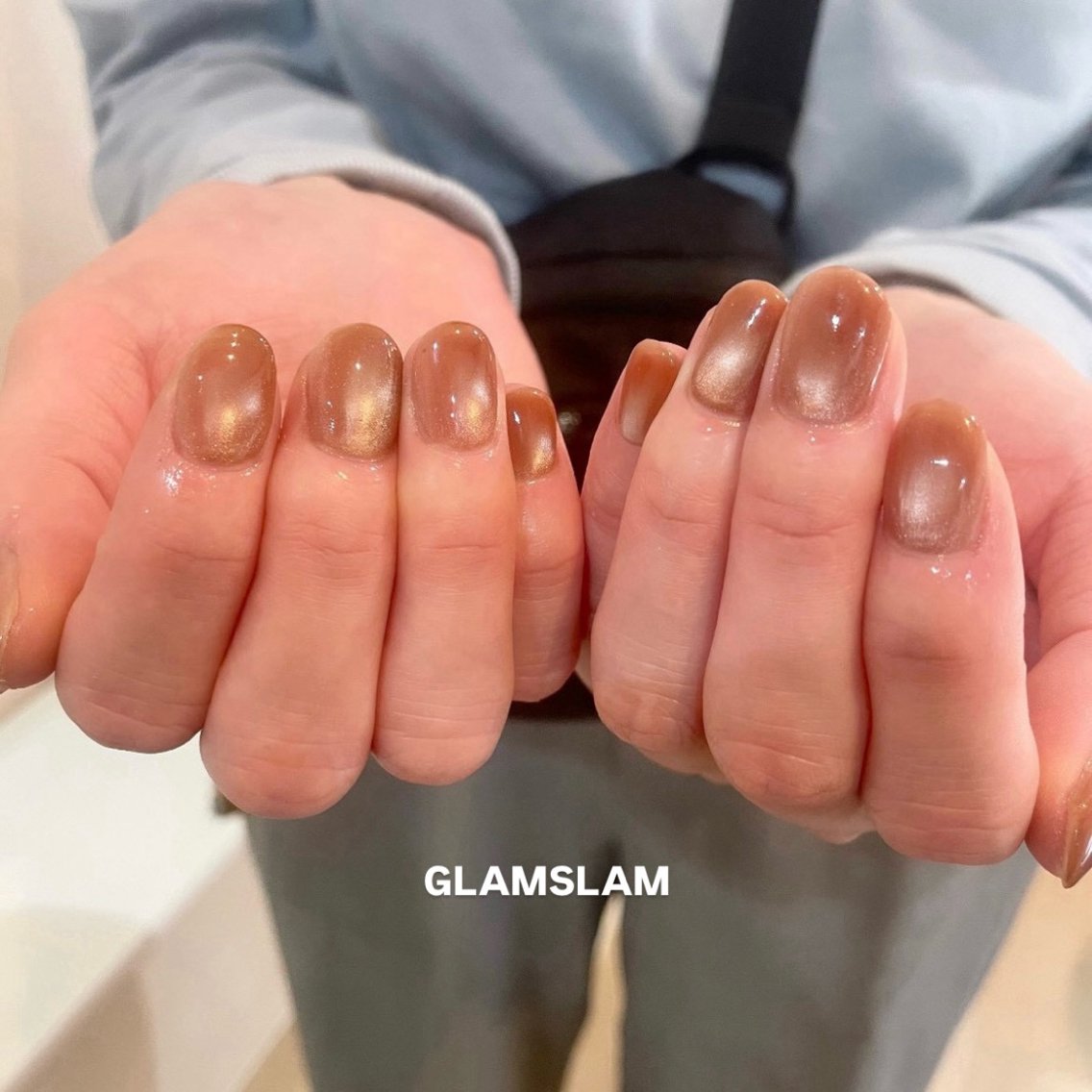 ネイル ブラウン キラキラネイル マグネットネイル シンプルネイル ハンドネイル 大阪福島 GLAMSLAM.Hのネイルデザイン