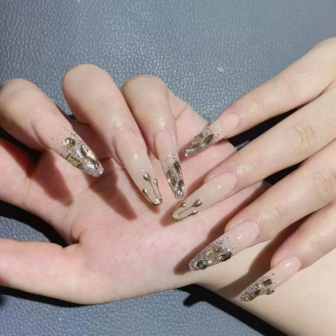 ネイル 💫🌸💕リサ nail ⭐️✨のネイルデザイン
