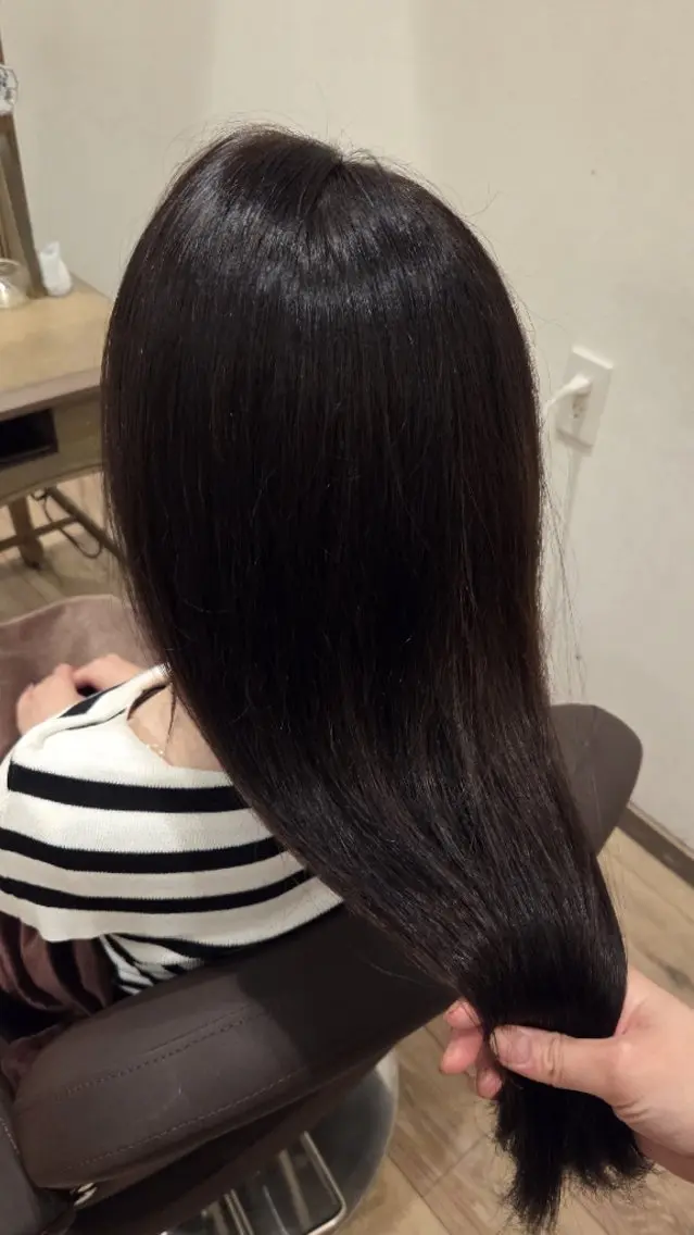 ロング ヘアカラー 竹本 すずかのヘアスタイル