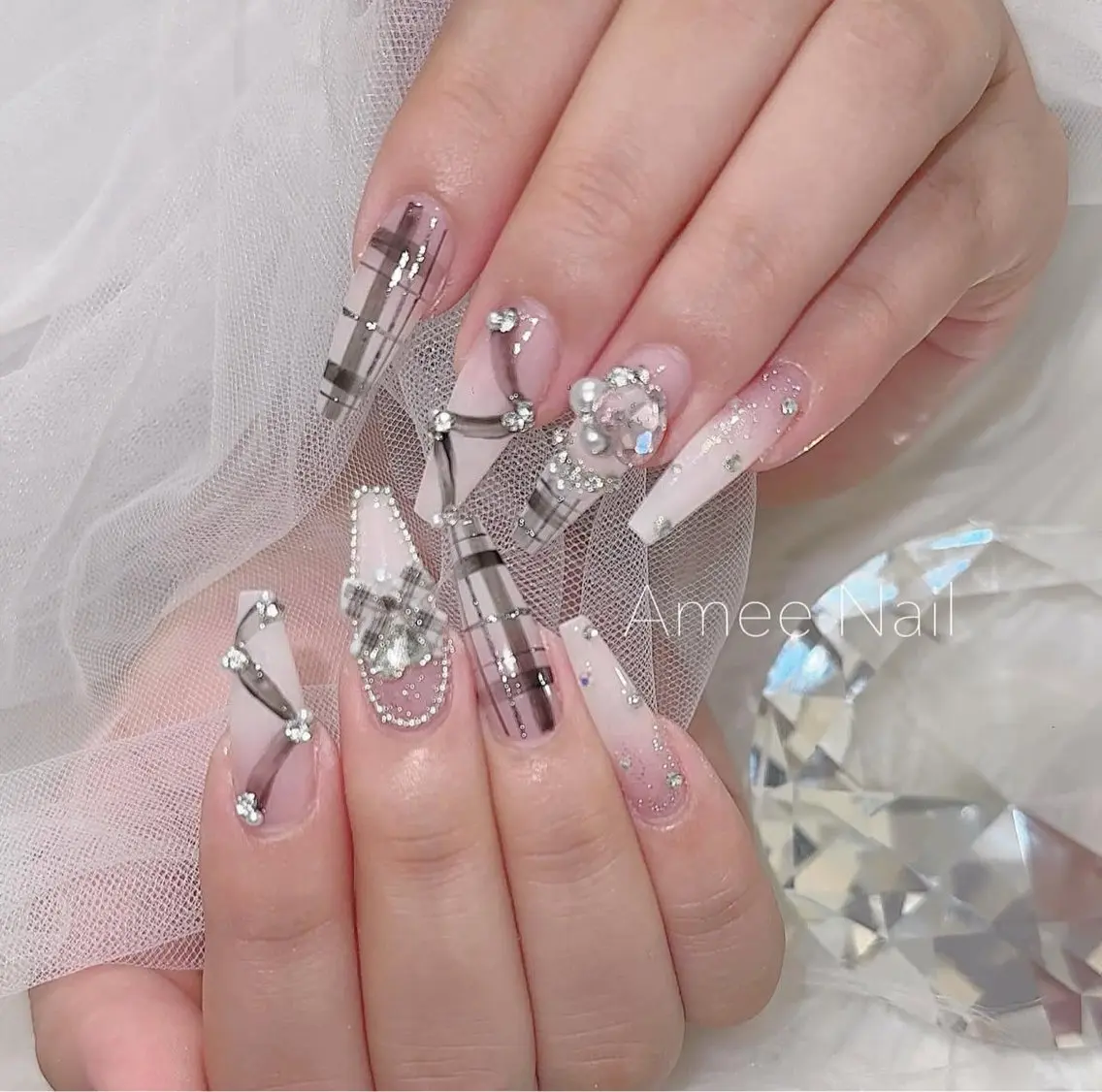 ネイル オーロラネイル クリアネイル フラッシュネイル ジェルネイル グラデーション ZUZU AMEE NAILのネイルデザイン