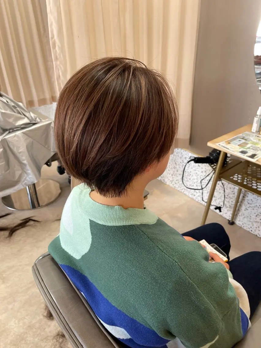 【✨ミニモ限定価格✨】カット+白髪ぼかしハイライト(6枚)の写真