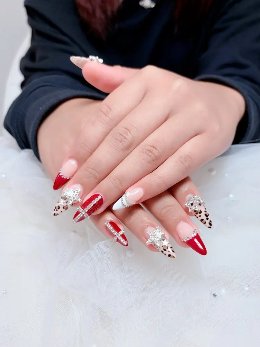 ネイル 長さ出し ジェルネイル 韓国ネイル 持ち込み シンプルネイル ハンドネイル Huyn Nail Shinjyukuのネイルデザイン