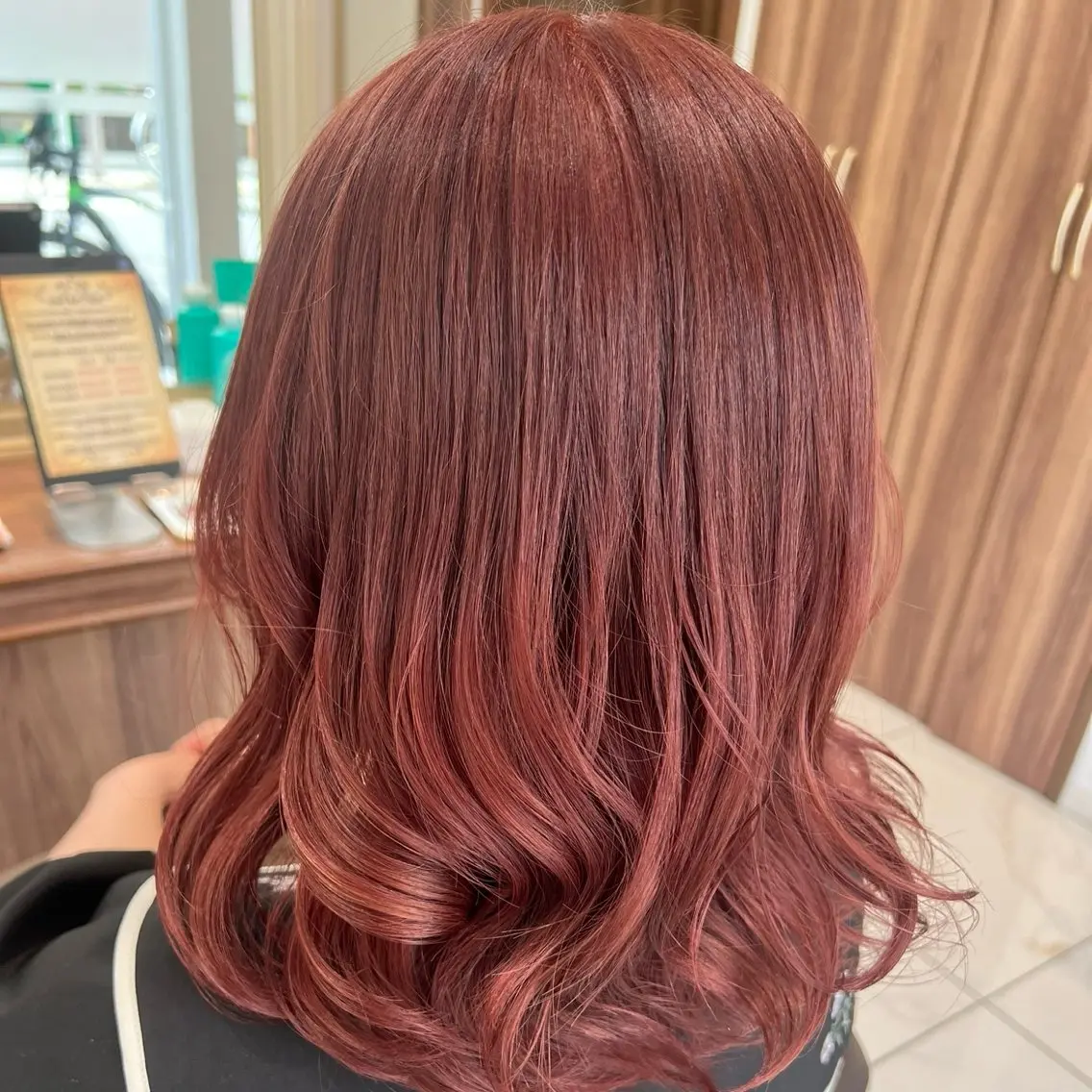 セミロング カラー 井上 華のヘアスタイル