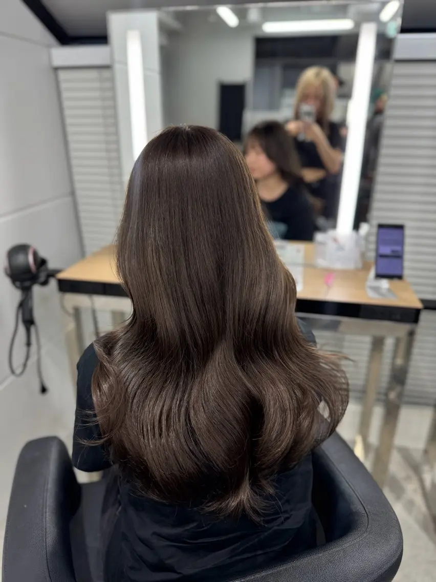カラー 透明感カラー🫧 EMAのヘアスタイル