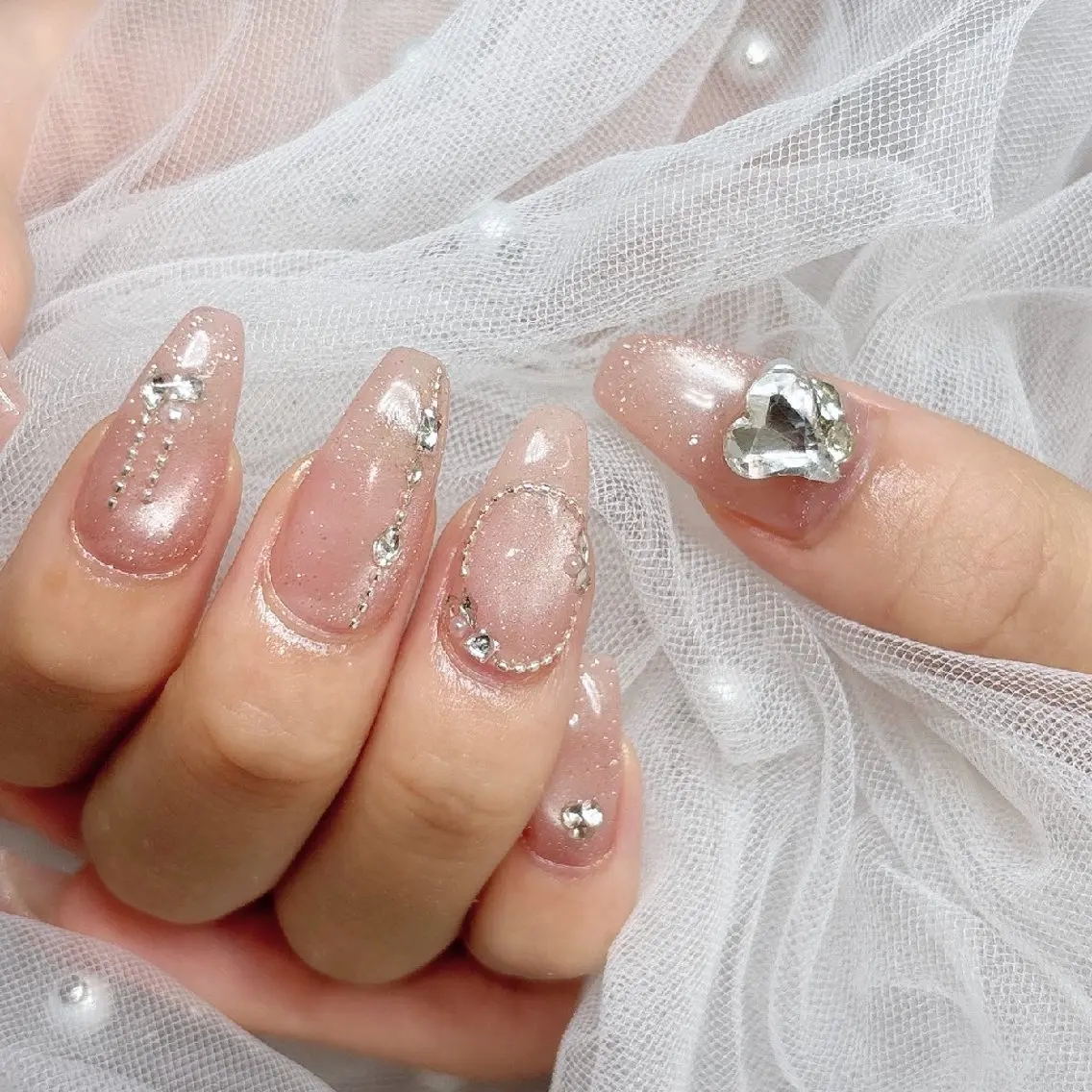 ネイル ピンク ストーンネイル ワンホンネイル ハンドネイル ハンドケア 心斎橋Salon Epokkuのネイルデザイン