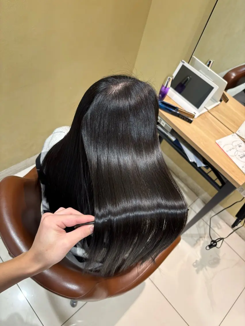 ロング カラー カット ヘアカラー 縮毛矯正 トリートメント 🩵レイヤー✖︎ 髪質改善🩵リョウヤのヘアスタイル