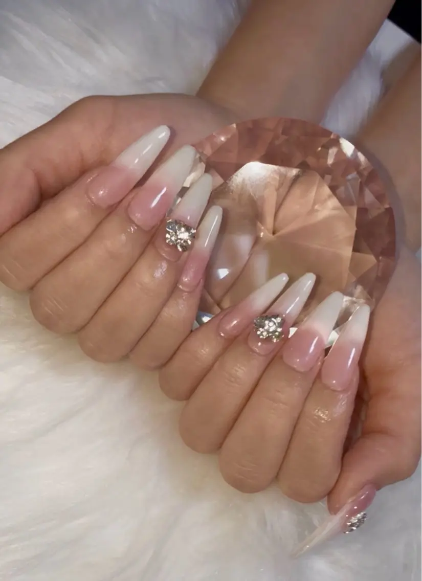 ネイル ロングネイル Ange saraのネイルデザイン