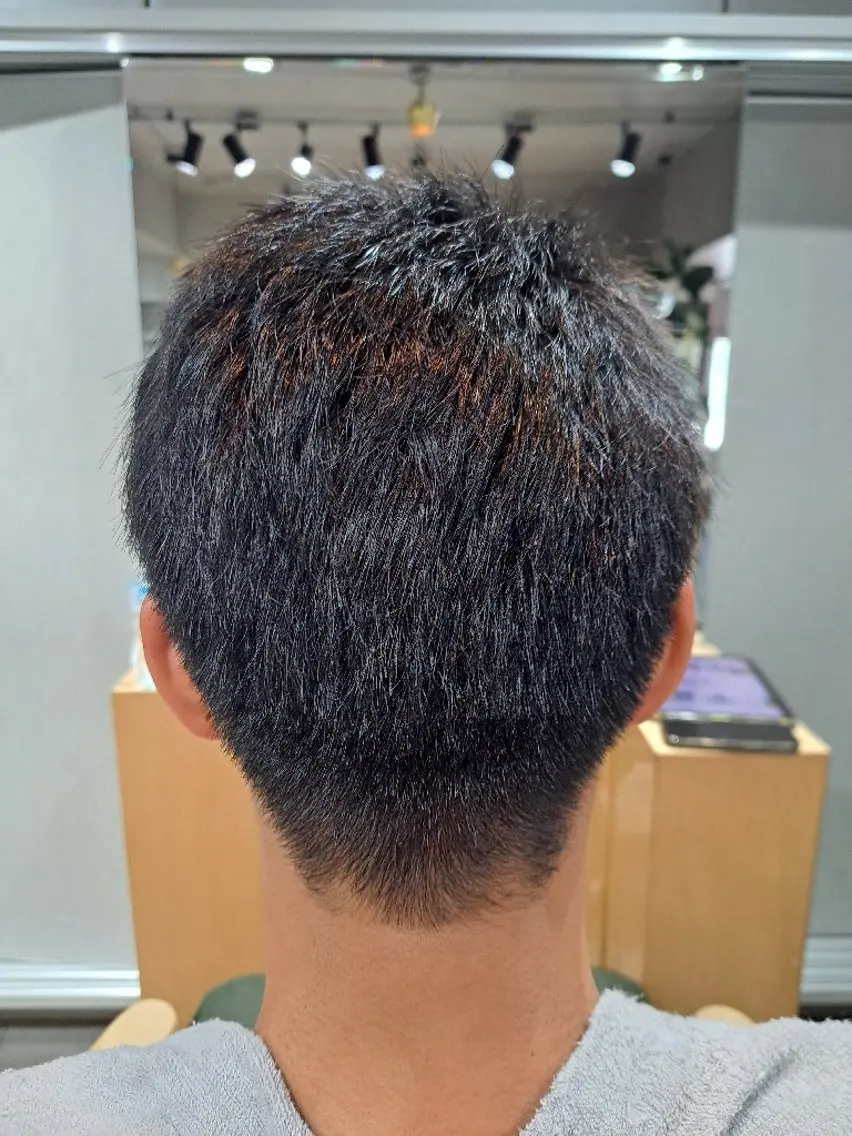 ショート クボ タのヘアスタイル