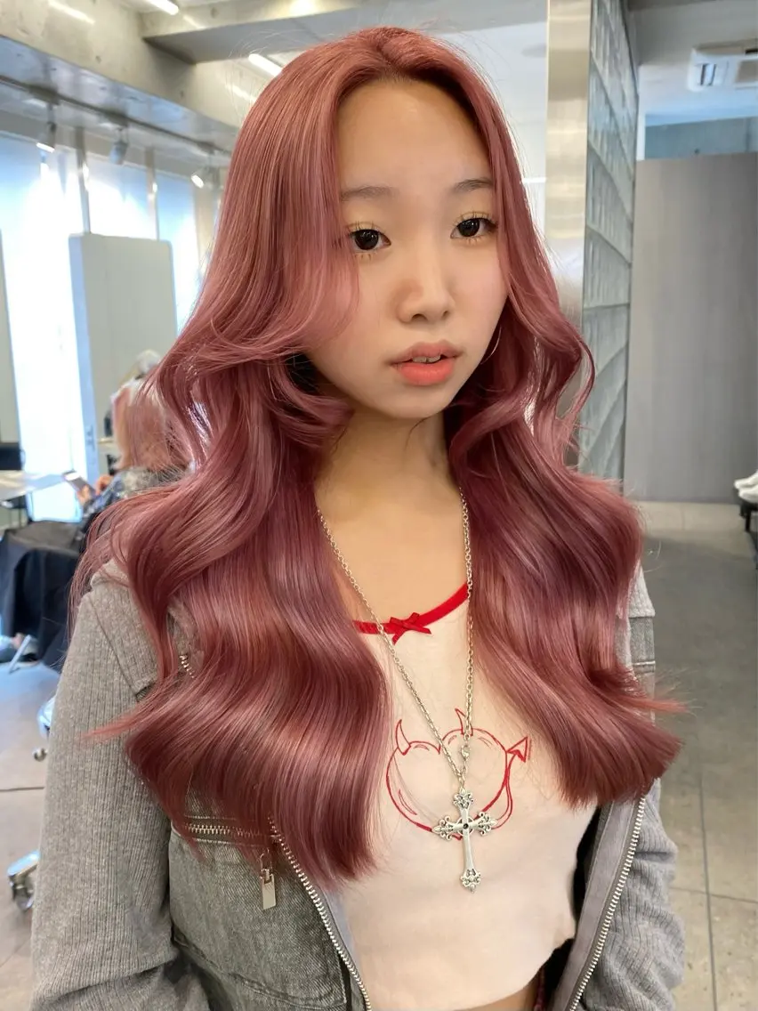 ロング カラー アッシュ ベージュカラー 黒髪 ブリーチ ブルーカラー ヒヤジョウ ユウナ/cinqのヘアスタイル