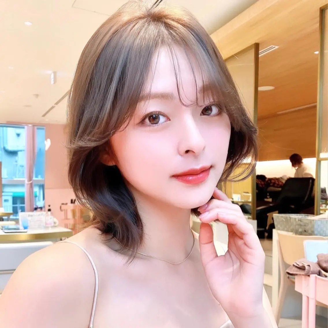 ミディアム カット ヘアカラー トリートメント 韓国くびれレイヤー 🇰🇷はづきのヘアスタイル