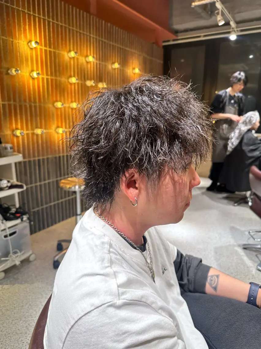 ショート ウルフカット カット 🍀毎日を幸せにse ruカットカラー🫧のヘアスタイル