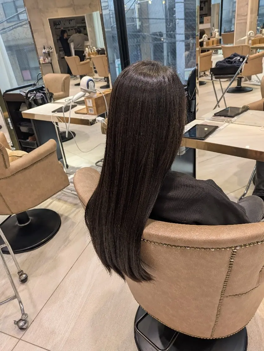 ロング 山嵜 菜織のヘアスタイル