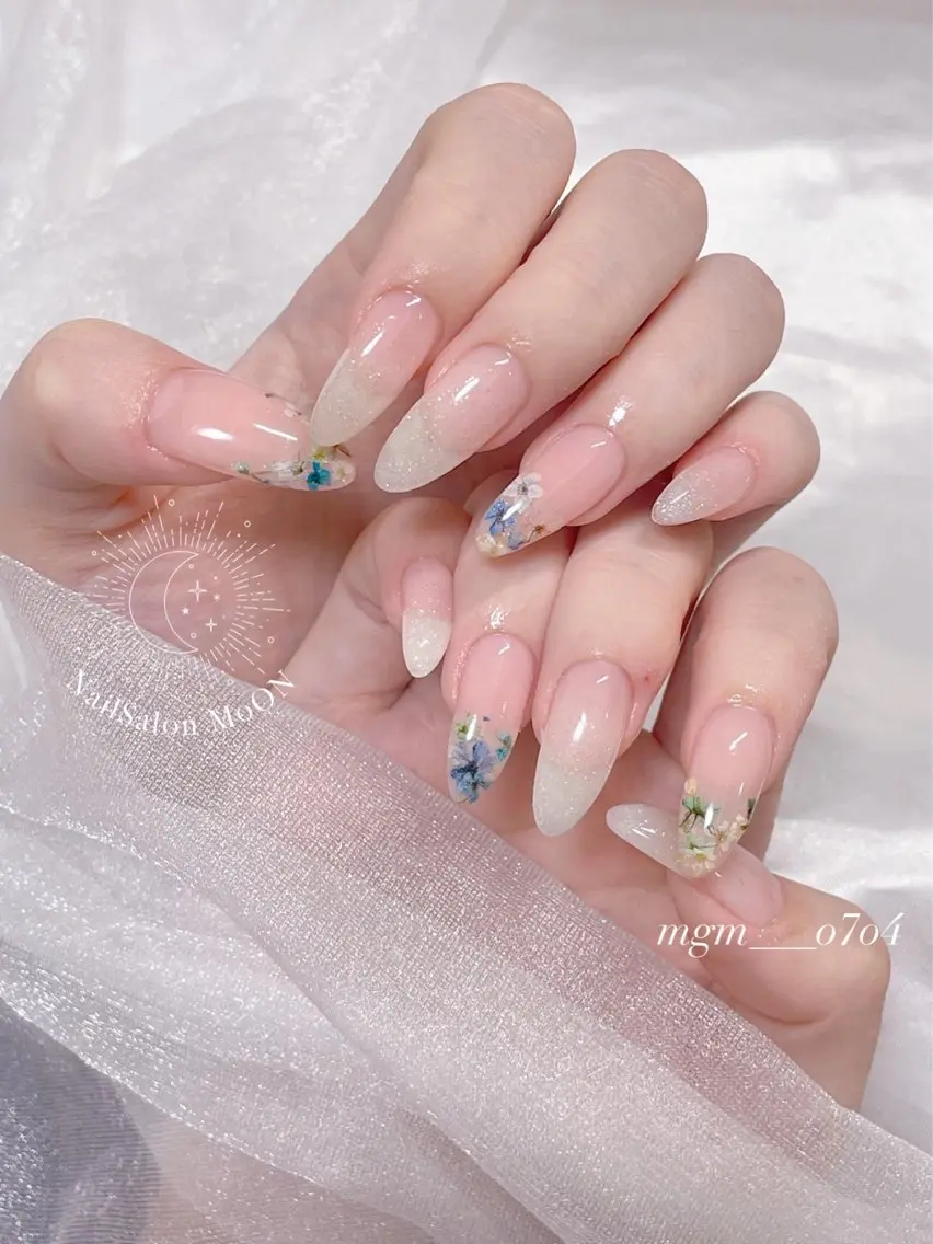 ハンドネイル ハンドケア MoON...❤︎ MeGuのネイルデザイン