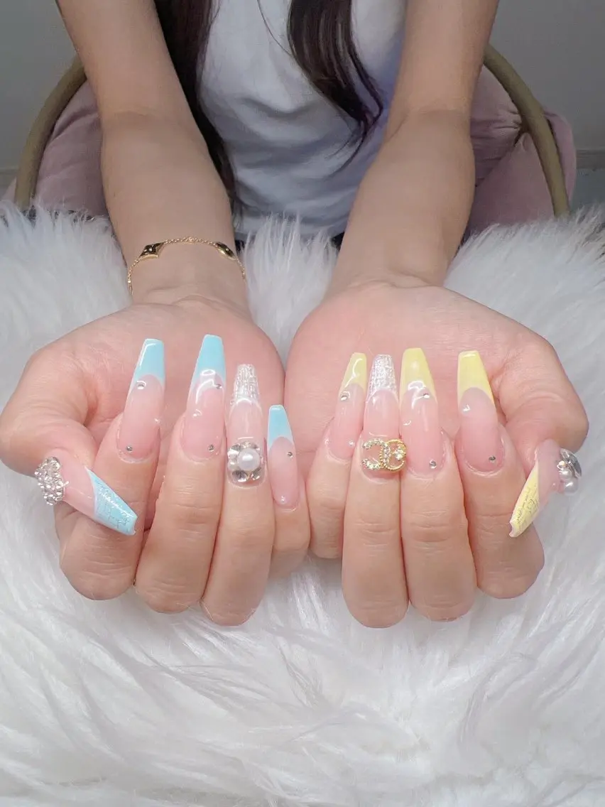 ネイル Lee Nailsのネイルデザイン