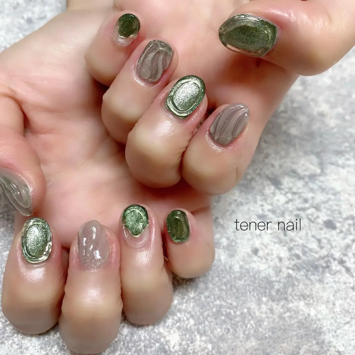 ネイル グリーン マグネットネイル テネルネイル tener nailのネイルデザイン