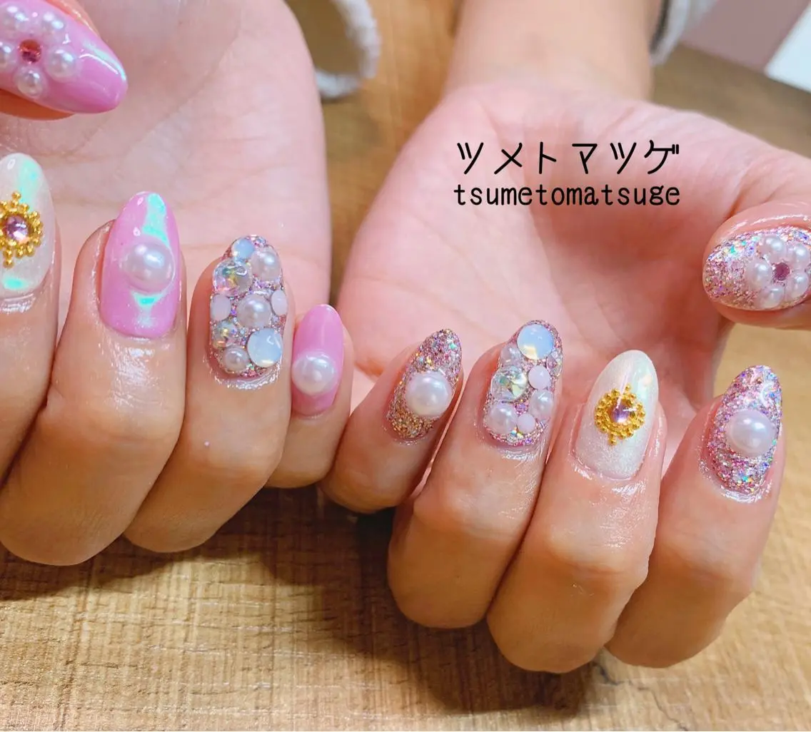ミディアム ネイル アートネイル ハンドネイル ツメトマツゲ .のネイルデザイン