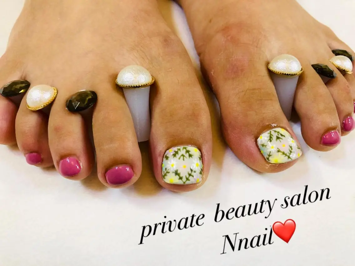 ネイル アートネイル 持ち込み フットネイル 🌿Nnail🌿 プライベートサロンのネイルデザイン