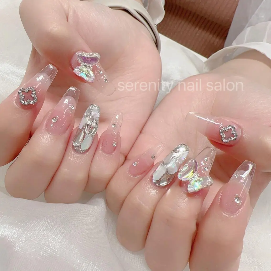 ネイル ハンドネイル ハンドケア ✨Serenity Nail salonのネイルデザイン