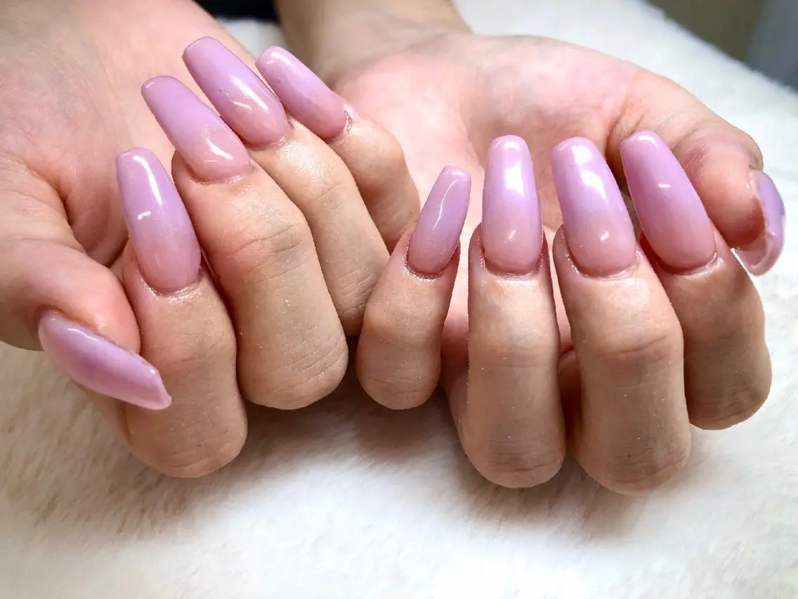ネイル グラデーション ピンク ハンドネイル ハンドケア 心斎橋Salon Epokkuのネイルデザイン